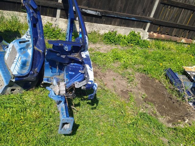 bontott FIAT GRANDE PUNTO Bal első Negyed Karosszéria Csomag