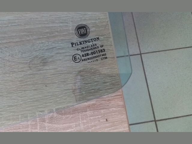 bontott FIAT GRANDE PUNTO Bal hátsó Ablak