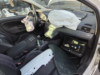 bontott FIAT GRANDE PUNTO Bal hátsó Ajtó (Részeivel)