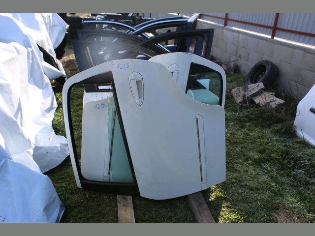 bontott FIAT GRANDE PUNTO Bal hátsó Ajtó (Üres lemez)