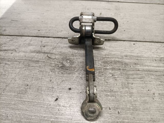 bontott FIAT GRANDE PUNTO Bal hátsó Ajtóhatároló