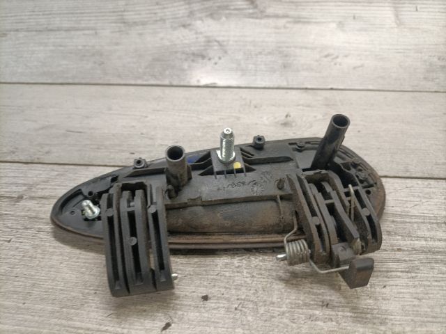 bontott FIAT GRANDE PUNTO Bal hátsó Külső Kilincs