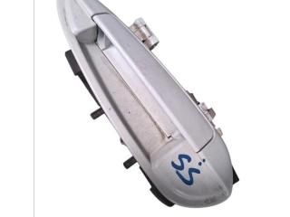 bontott FIAT GRANDE PUNTO Bal hátsó Külső Kilincs