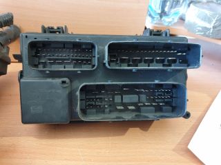 bontott FIAT GRANDE PUNTO Biztosítéktábla Motortér