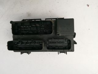 bontott FIAT GRANDE PUNTO Biztosítéktábla Motortér