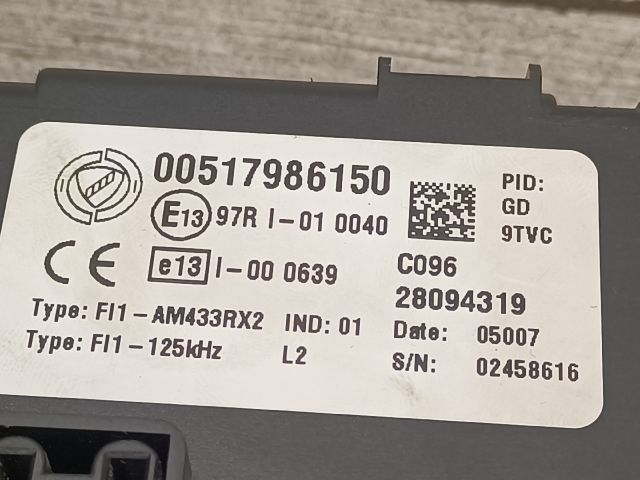 bontott FIAT GRANDE PUNTO Biztosítéktábla Utastér