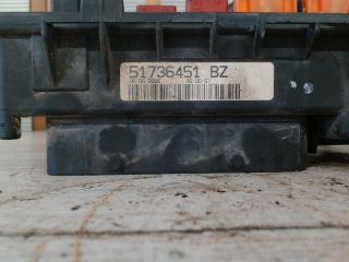 bontott FIAT GRANDE PUNTO Biztosítéktábla Utastér