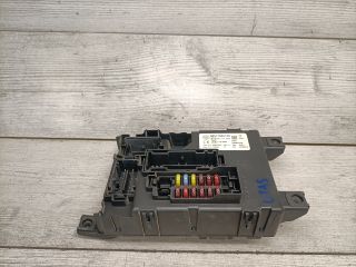 bontott FIAT GRANDE PUNTO Biztosítéktábla Utastér