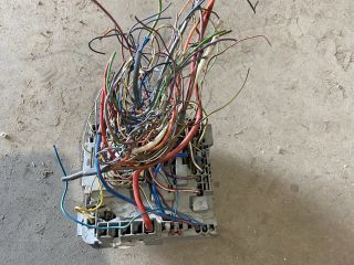 bontott FIAT GRANDE PUNTO Biztosítéktábla Utastér