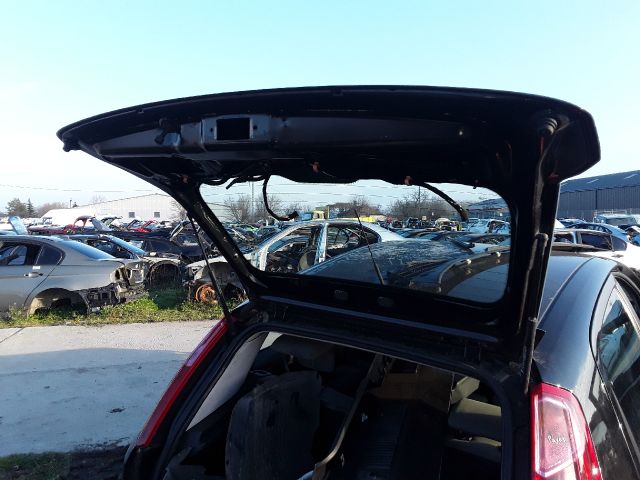 bontott FIAT GRANDE PUNTO Csomagtérajtó (Üres lemez)