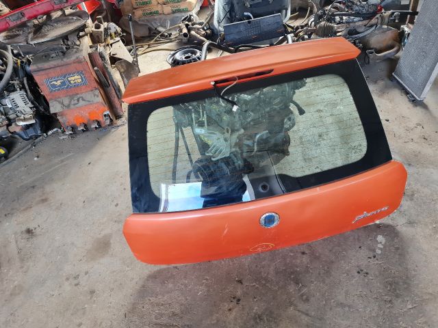 bontott FIAT GRANDE PUNTO Csomagtérajtó (Üres lemez)