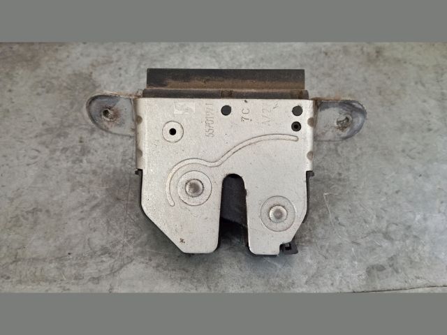 bontott FIAT GRANDE PUNTO Csomagtérajtó Zárszerkezet