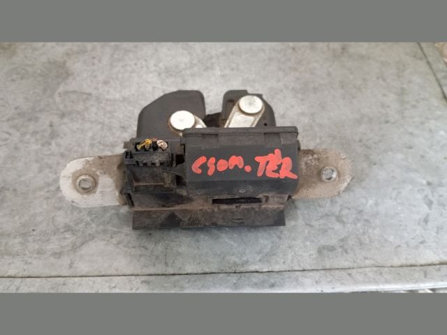 bontott FIAT GRANDE PUNTO Csomagtérajtó Zárszerkezet