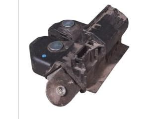 bontott FIAT GRANDE PUNTO Csomagtérajtó Zárszerkezet