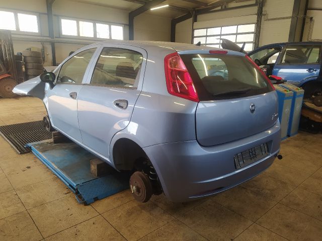 bontott FIAT GRANDE PUNTO Csomagtérajtó Zárszerkezet