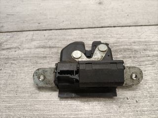 bontott FIAT GRANDE PUNTO Csomagtérajtó Zárszerkezet