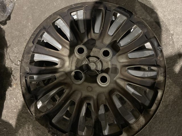 bontott FIAT GRANDE PUNTO Dísztárcsa (1 db)