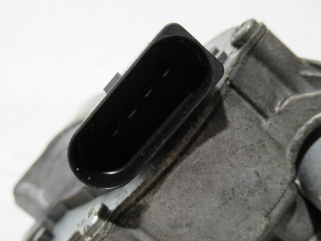 bontott FIAT GRANDE PUNTO Első Ablaktörlő Szerkezet Motorral