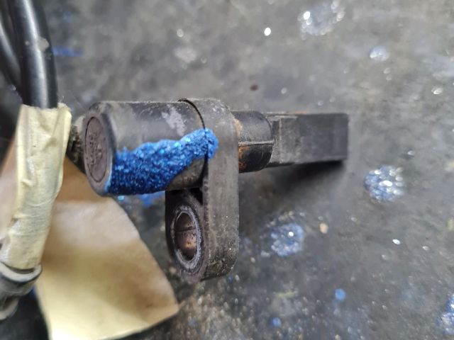 bontott FIAT GRANDE PUNTO Első ABS Jeladó