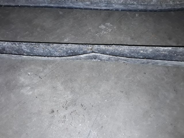 bontott FIAT GRANDE PUNTO Első Lökhárító Merevítő (Fém)