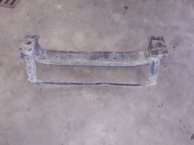 bontott FIAT GRANDE PUNTO Első Lökhárító Merevítő (Fém)