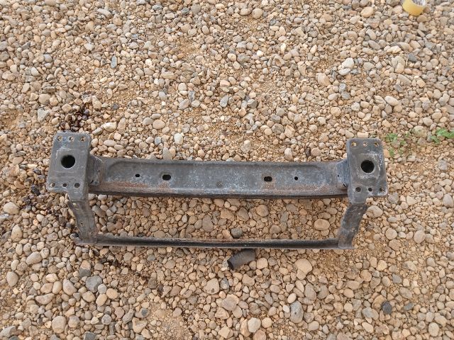 bontott FIAT GRANDE PUNTO Első Lökhárító Merevítő (Fém)