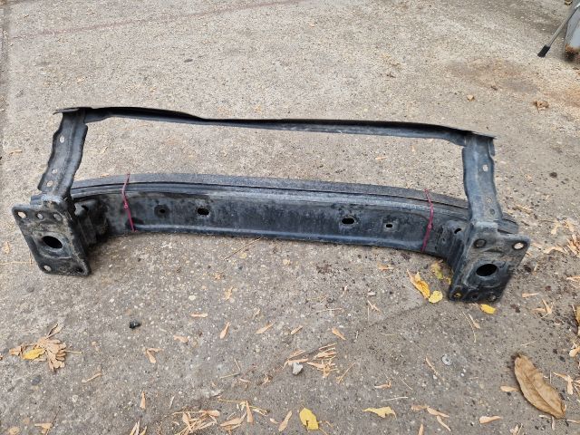 bontott FIAT GRANDE PUNTO Első Lökhárító Merevítő (Fém)