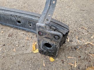 bontott FIAT GRANDE PUNTO Első Lökhárító Merevítő (Fém)