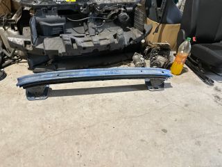 bontott FIAT GRANDE PUNTO Első Lökhárító Merevítő (Fém)