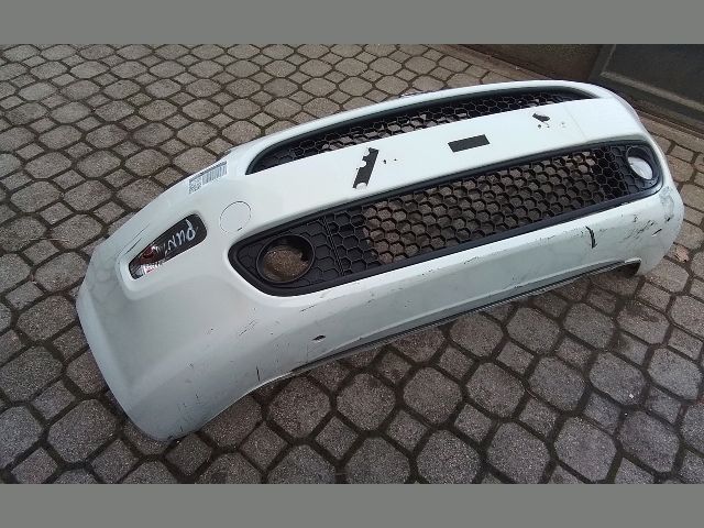 bontott FIAT GRANDE PUNTO Első Lökhárító (Részeivel)