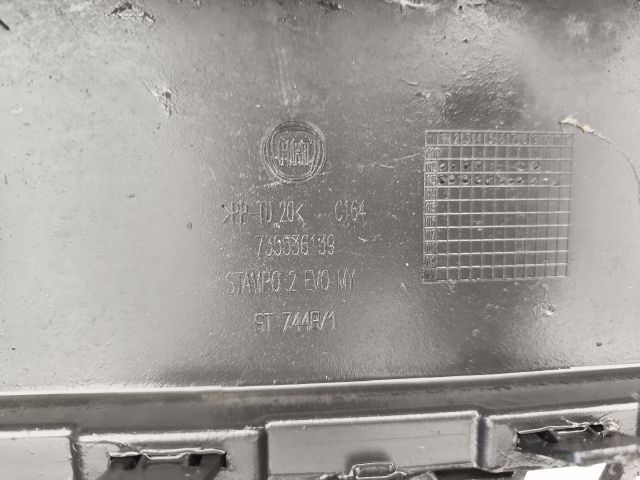 bontott FIAT GRANDE PUNTO Első Lökhárító (Üresen)