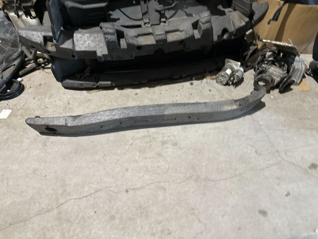 bontott FIAT GRANDE PUNTO Első Lökhárító Ütközés Elnyelő Hab