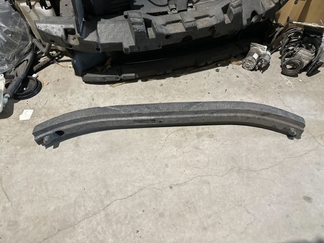 bontott FIAT GRANDE PUNTO Első Lökhárító Ütközés Elnyelő Hab