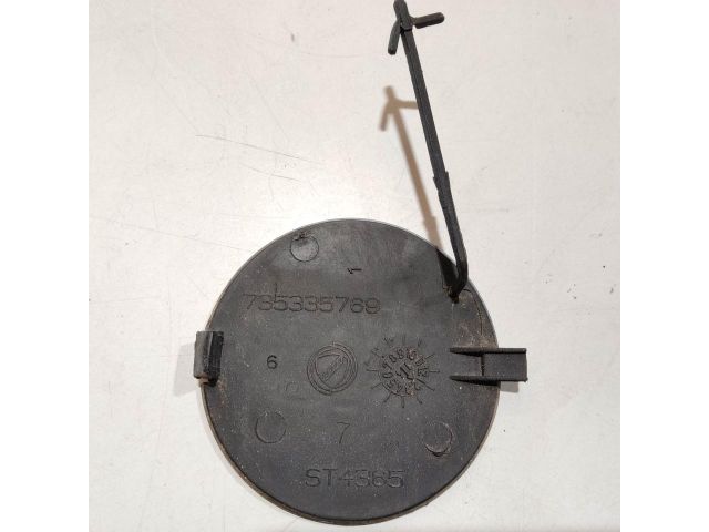 bontott FIAT GRANDE PUNTO Első Vonószem Burkolat