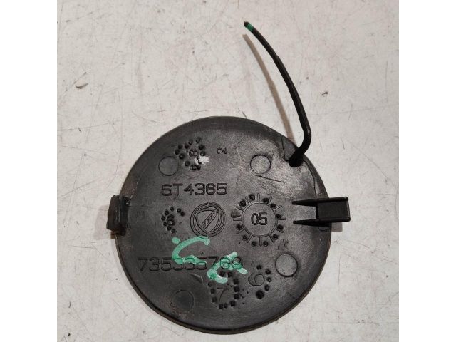 bontott FIAT GRANDE PUNTO Első Vonószem Burkolat