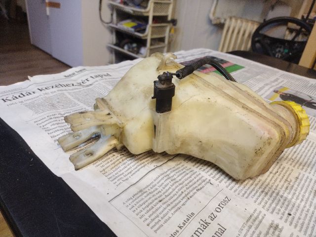 bontott FIAT GRANDE PUNTO Fékfolyadék Tartály