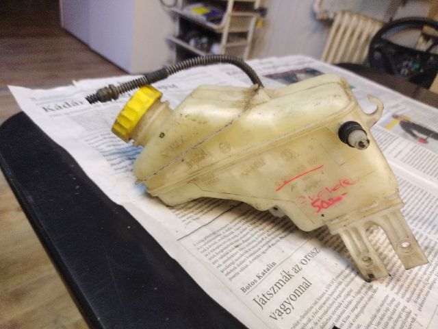 bontott FIAT GRANDE PUNTO Fékfolyadék Tartály