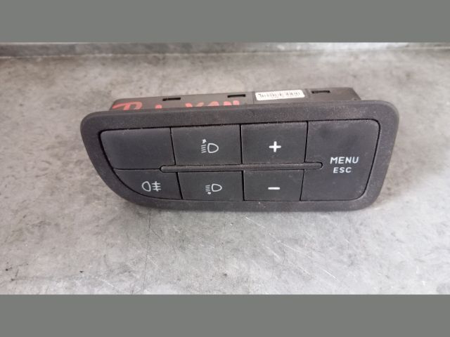 bontott FIAT GRANDE PUNTO Fényszórómagasság Állító Kapcsoló