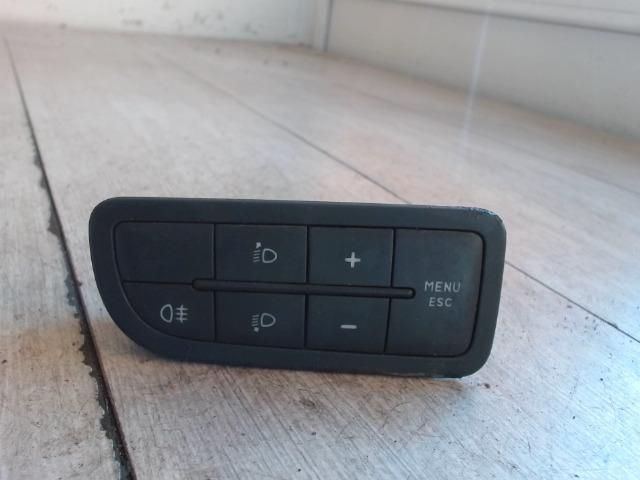bontott FIAT GRANDE PUNTO Fényszórómagasság Állító Kapcsoló