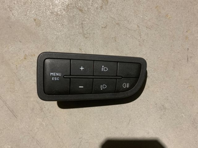 bontott FIAT GRANDE PUNTO Fényszórómagasság Állító Kapcsoló