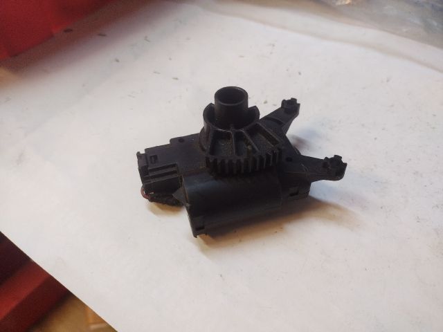 bontott FIAT GRANDE PUNTO Fűtés Állító Motor