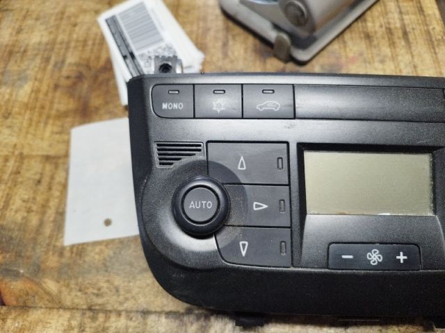 bontott FIAT GRANDE PUNTO Fűtéskapcsoló (digit klímás)