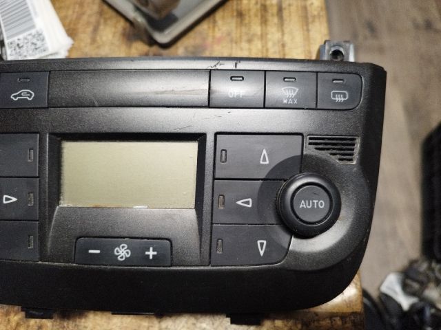 bontott FIAT GRANDE PUNTO Fűtéskapcsoló (digit klímás)