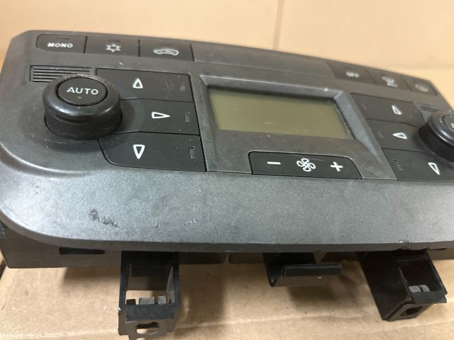 bontott FIAT GRANDE PUNTO Fűtéskapcsoló (digit klímás)