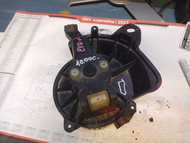 bontott FIAT GRANDE PUNTO Fűtőmotor (Klímás)