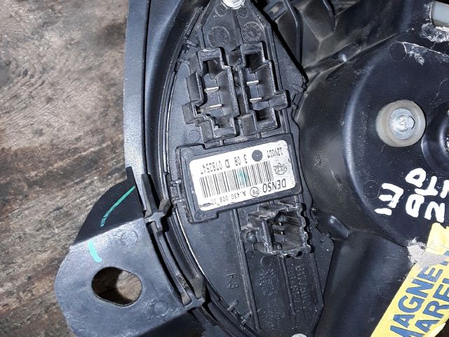 bontott FIAT GRANDE PUNTO Fűtőmotor (Klímás)