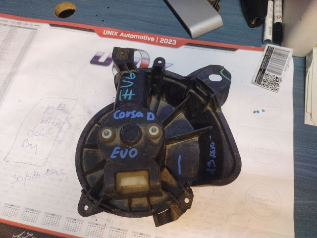 bontott FIAT GRANDE PUNTO Fűtőmotor (Klímás)