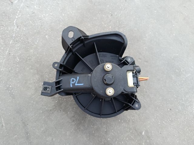 bontott FIAT GRANDE PUNTO Fűtőmotor (Klímás)