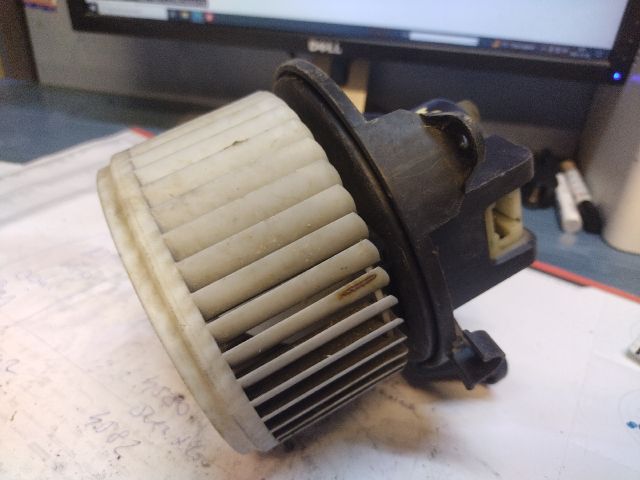 bontott FIAT GRANDE PUNTO Fűtőmotor (Klímás)