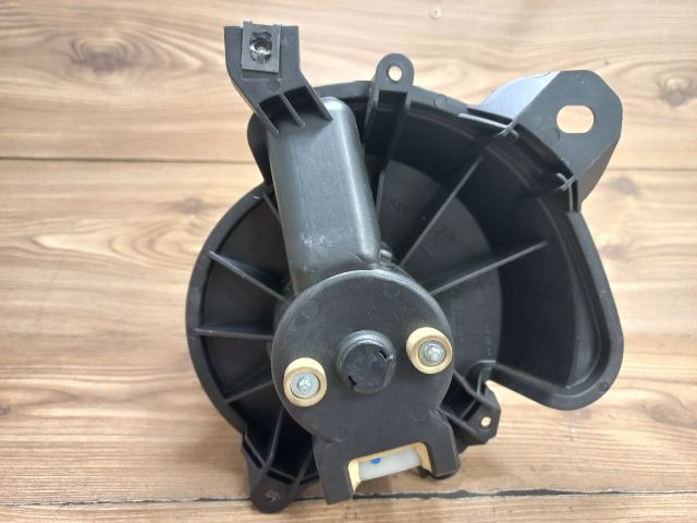 bontott FIAT GRANDE PUNTO Fűtőmotor (Nem klímás)